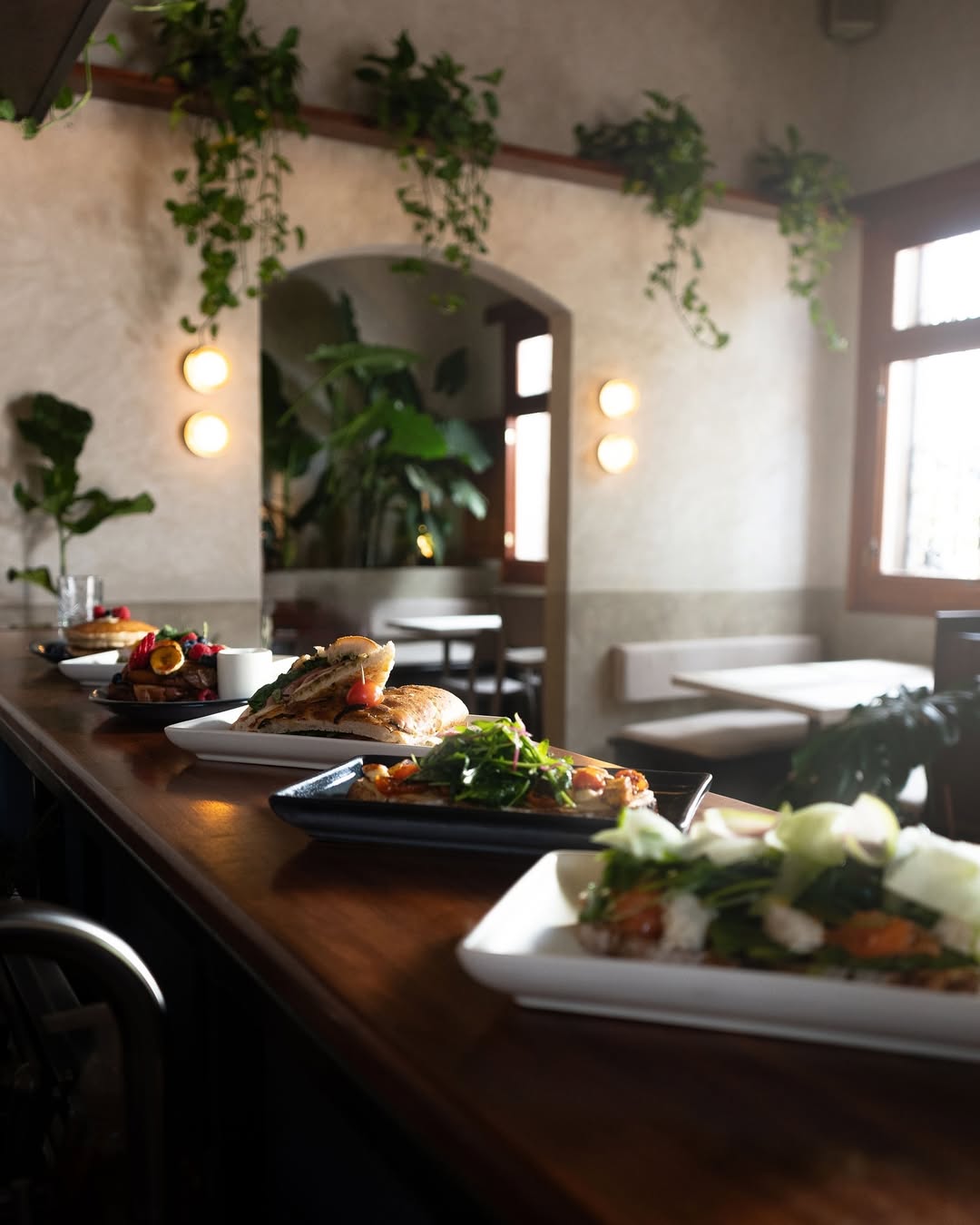 Dos Amigos Café-Bar